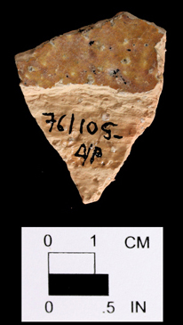 Gravel-tempered, exterior (left) and interior (right), indeteminate vessel. Delaware site 7NC-G-26.